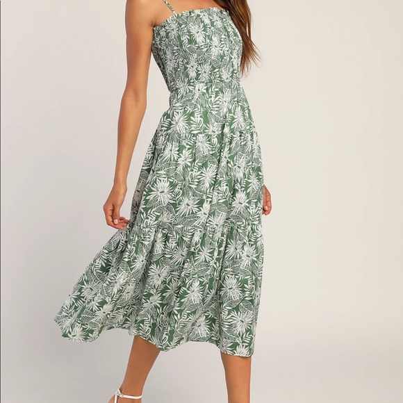 Lulu’s midi dress - Picture 1 of 7